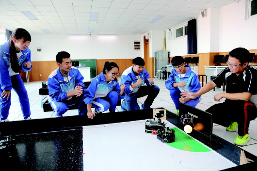 翻轉(zhuǎn)課堂教學(xué)模式 翻轉(zhuǎn)課堂教學(xué)模式